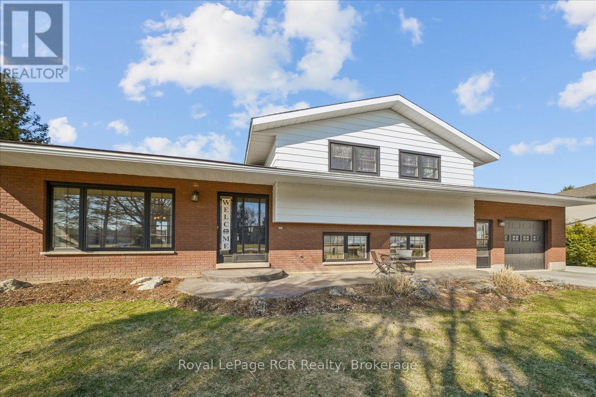 883 30th Street W, Georgian Bluffs, Ontario N4K 6V5 - Photo 1 - X12966186