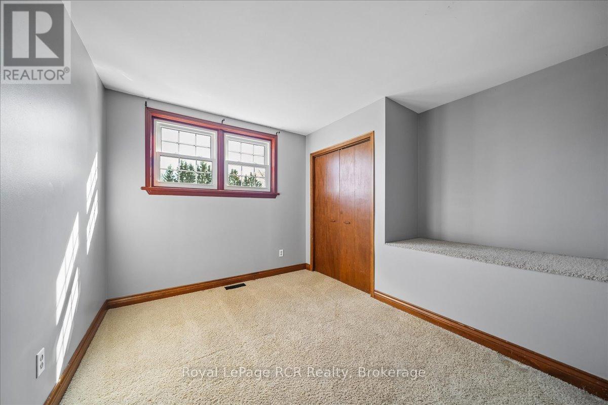 883 30th Street W, Georgian Bluffs, Ontario N4K 6V5 - Photo 25 - X12966186