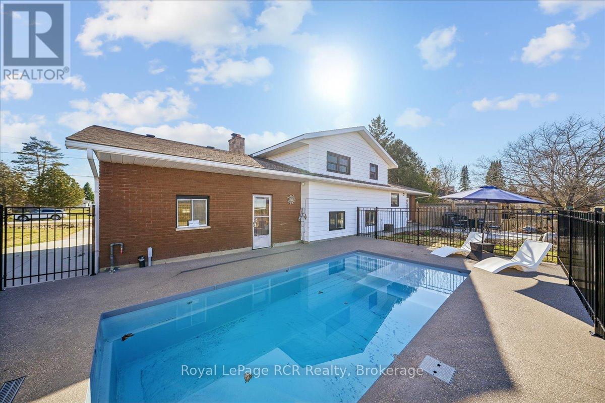 883 30th Street W, Georgian Bluffs, Ontario N4K 6V5 - Photo 42 - X12966186