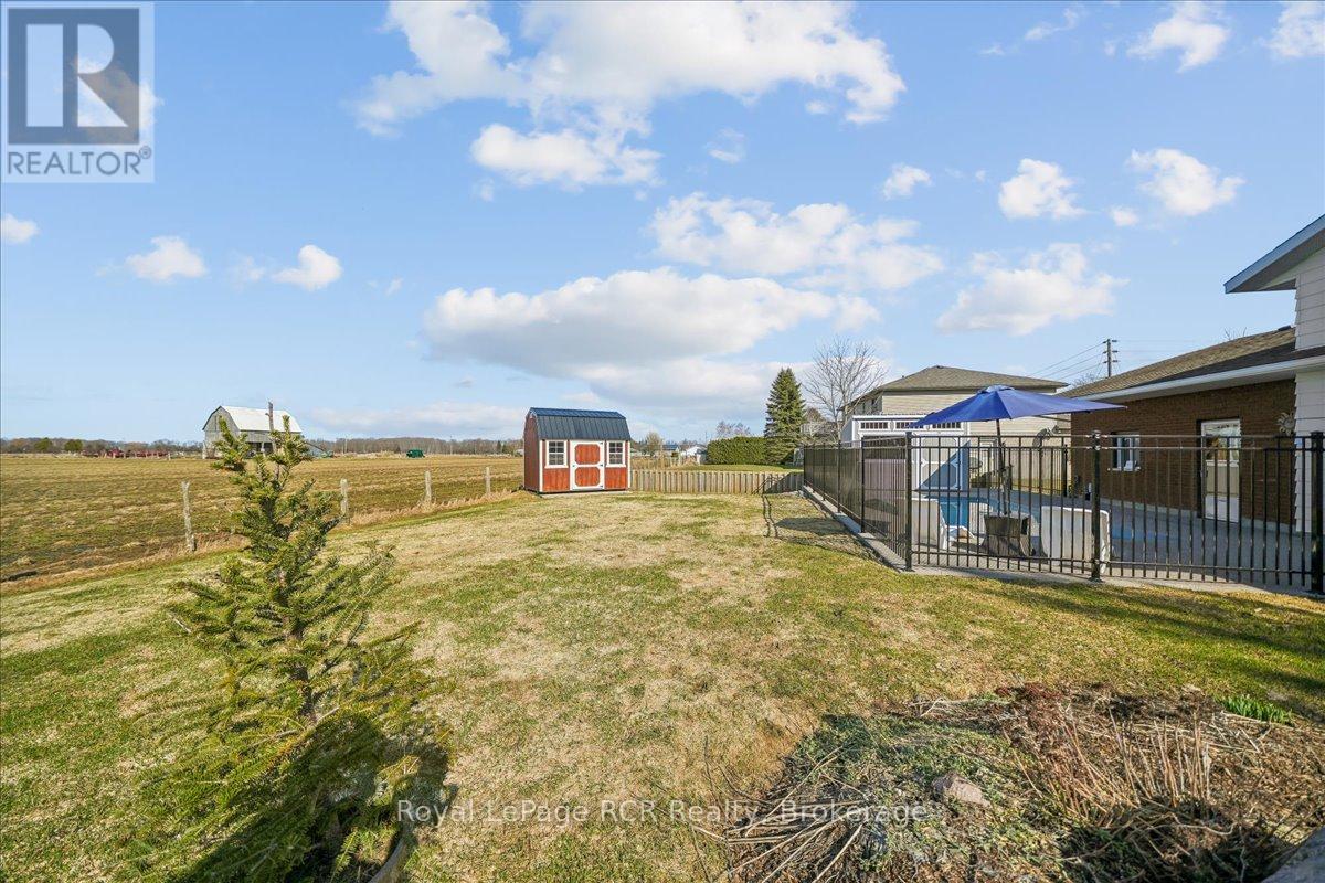 883 30th Street W, Georgian Bluffs, Ontario N4K 6V5 - Photo 41 - X12966186