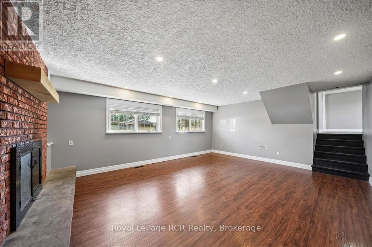 883 30th Street W, Georgian Bluffs, Ontario N4K 6V5 - Photo 32 - X12966186