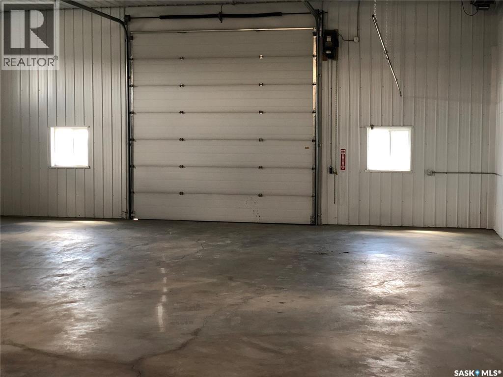 650 North Railway Street E, Swift Current, Saskatchewan  S9H 1C9 - Photo 3 - SK032275