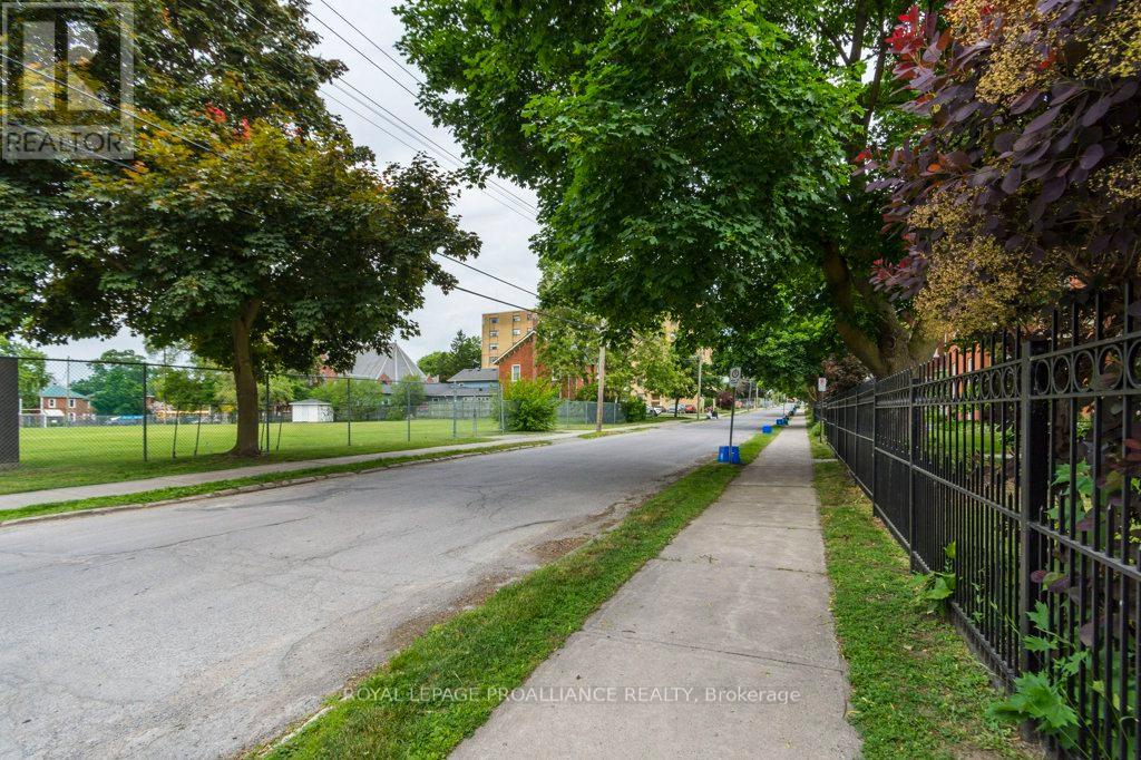 5 - 233 John Street, Belleville, Ontario  K8N 3G2 - Photo 27 - X12703970