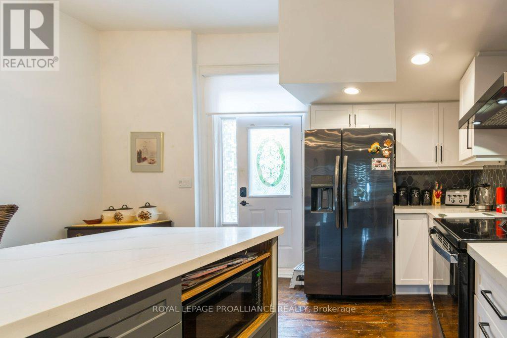 5 - 233 John Street, Belleville, Ontario  K8N 3G2 - Photo 9 - X12703970