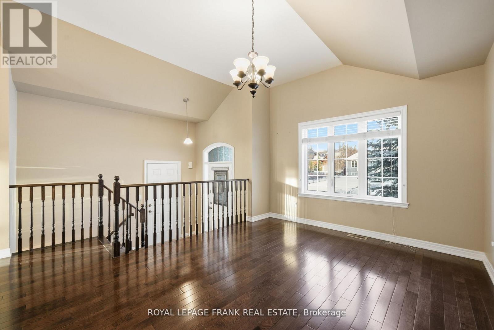 7 Brock Street, Kawartha Lakes, Ontario  K9V 0B9 - Photo 8 - X12872816