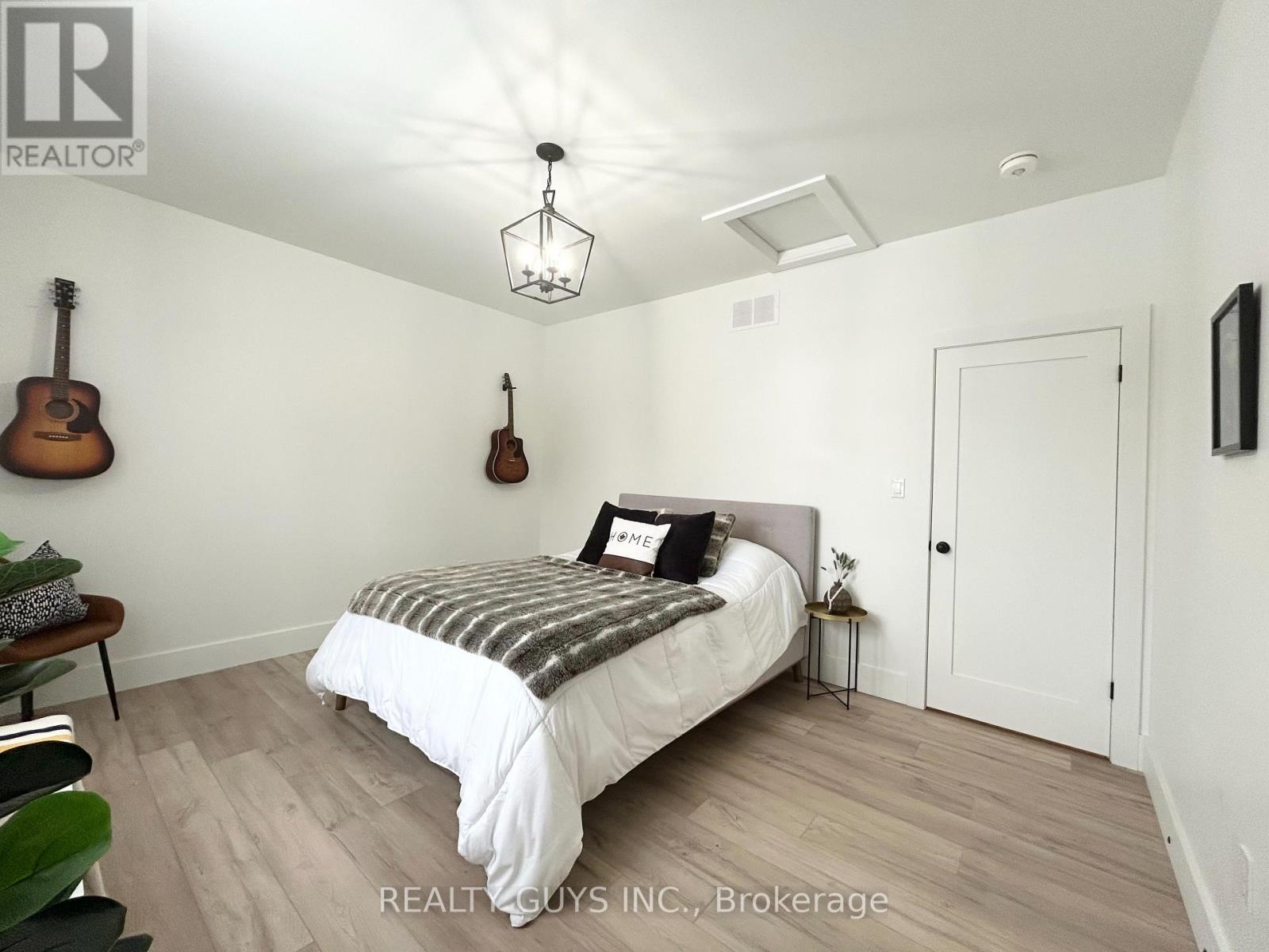 2 Ivy Street, Kawartha Lakes, Ontario  K0L 2W0 - Photo 31 - X12937110