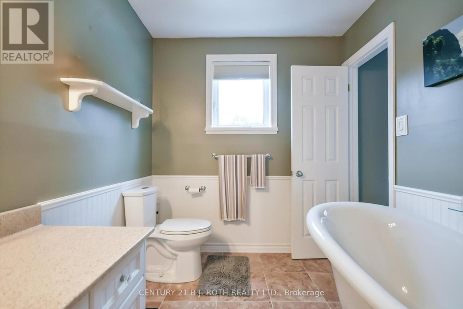 228 Spencer Avenue, Essa (Thornton), Ontario  L0L 2N0 - Photo 17 - N12966582