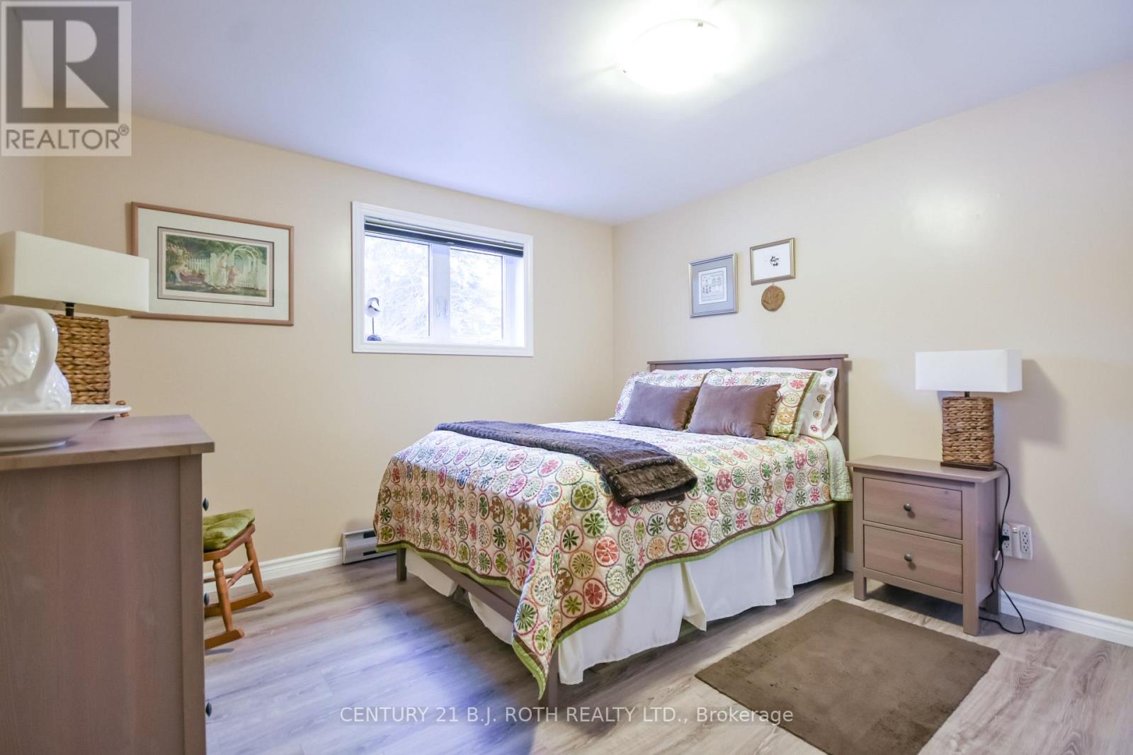 228 Spencer Avenue, Essa (Thornton), Ontario  L0L 2N0 - Photo 28 - N12966582