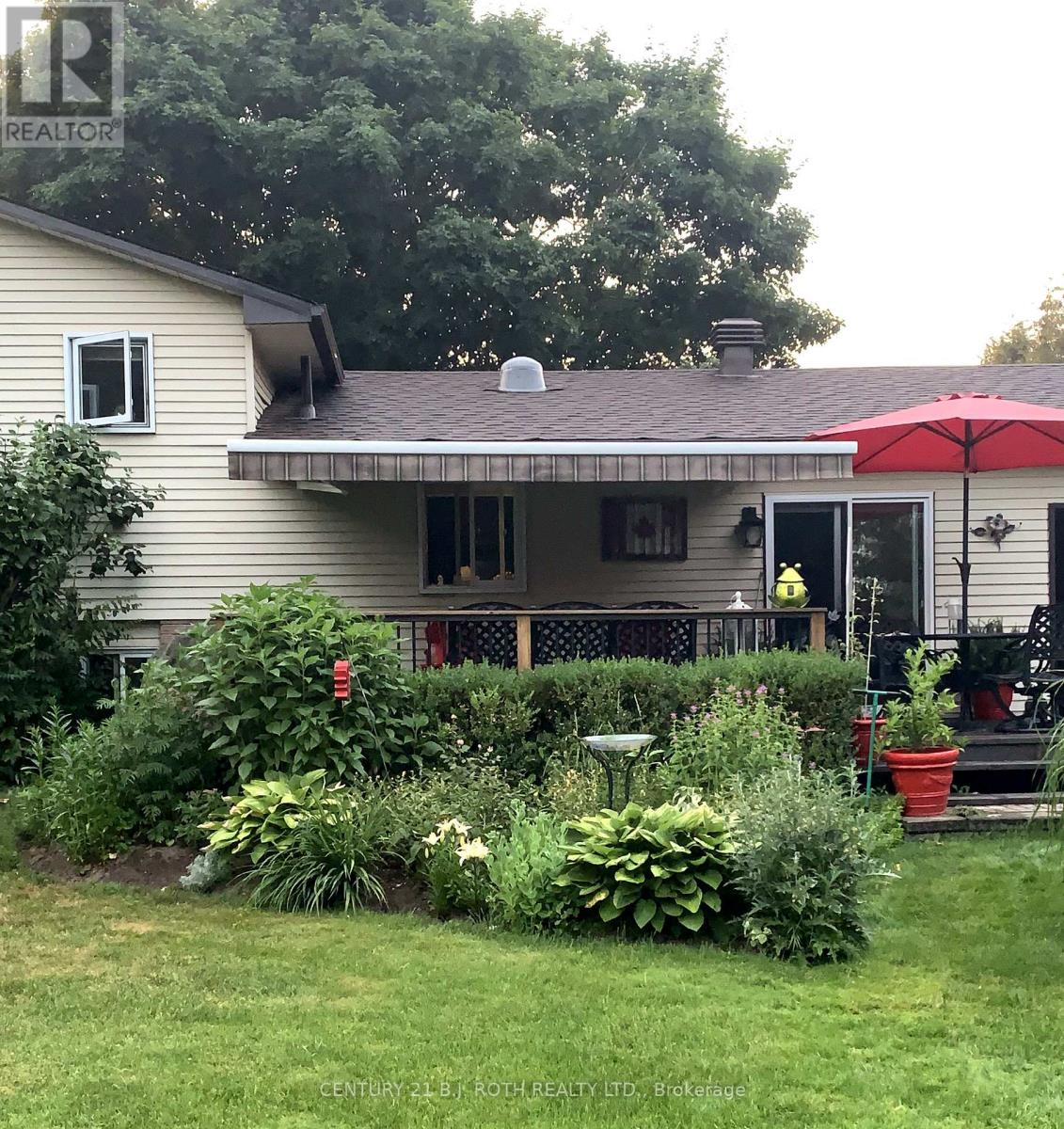 228 Spencer Avenue, Essa (Thornton), Ontario  L0L 2N0 - Photo 33 - N12966582