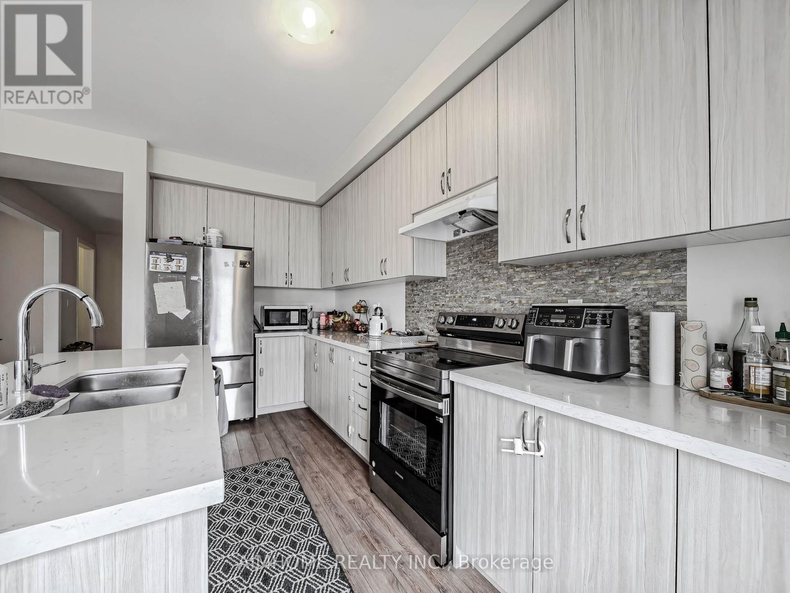 3 Ken Davie Gate, Georgina, Ontario  L4P 0S3 - Photo 13 - N12966598