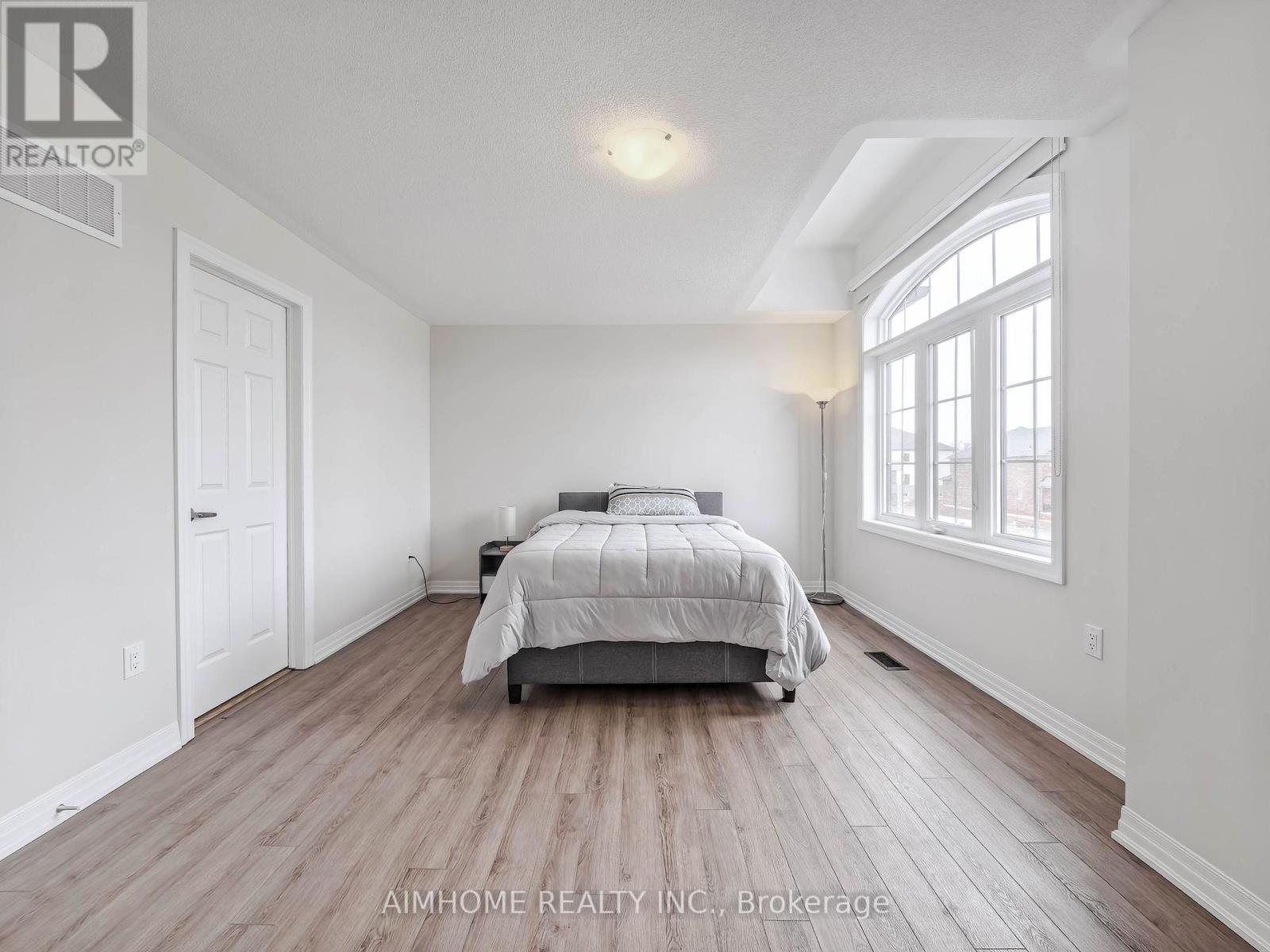 3 Ken Davie Gate, Georgina, Ontario  L4P 0S3 - Photo 25 - N12966598