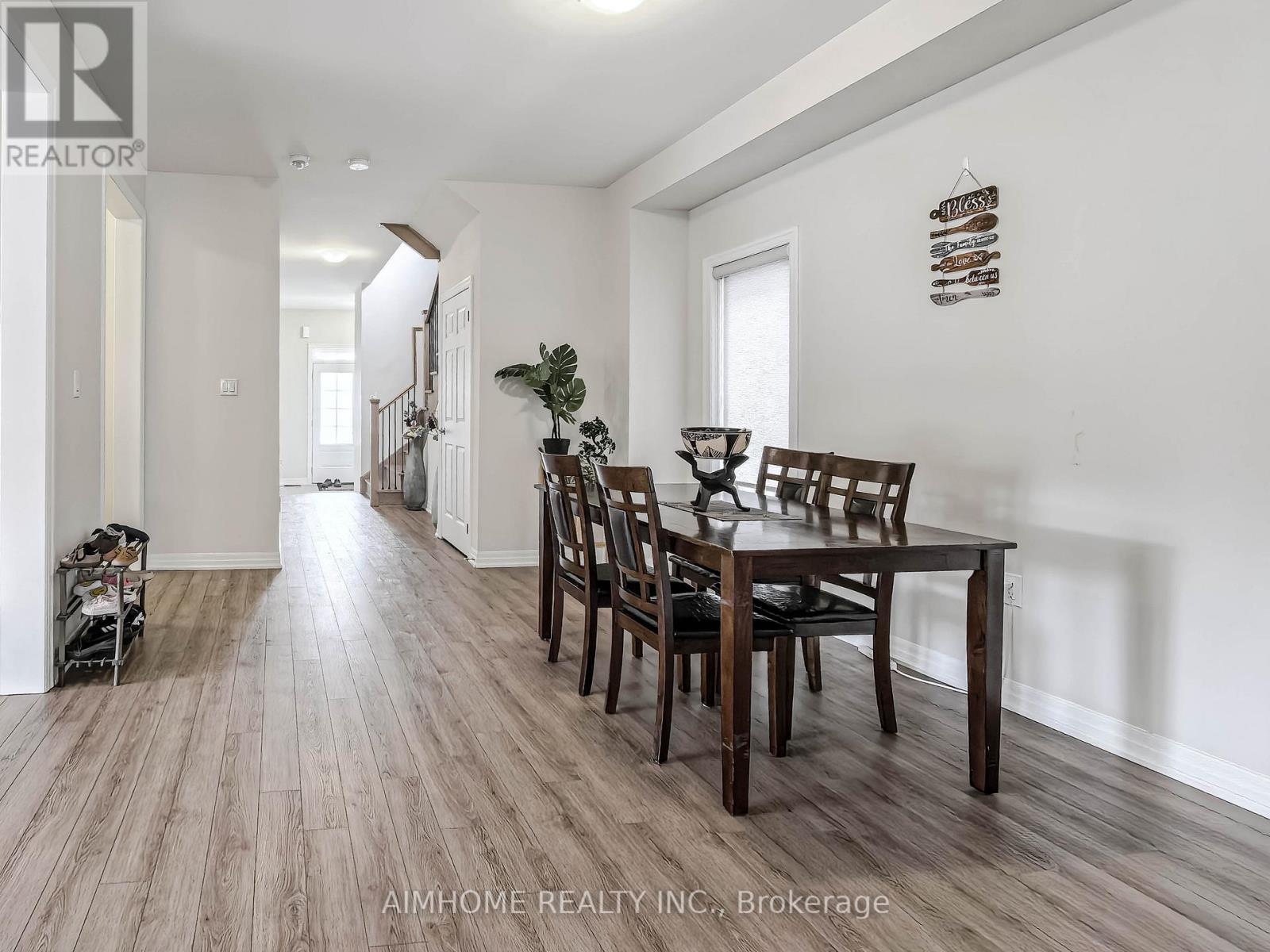 3 Ken Davie Gate, Georgina, Ontario  L4P 0S3 - Photo 4 - N12966598