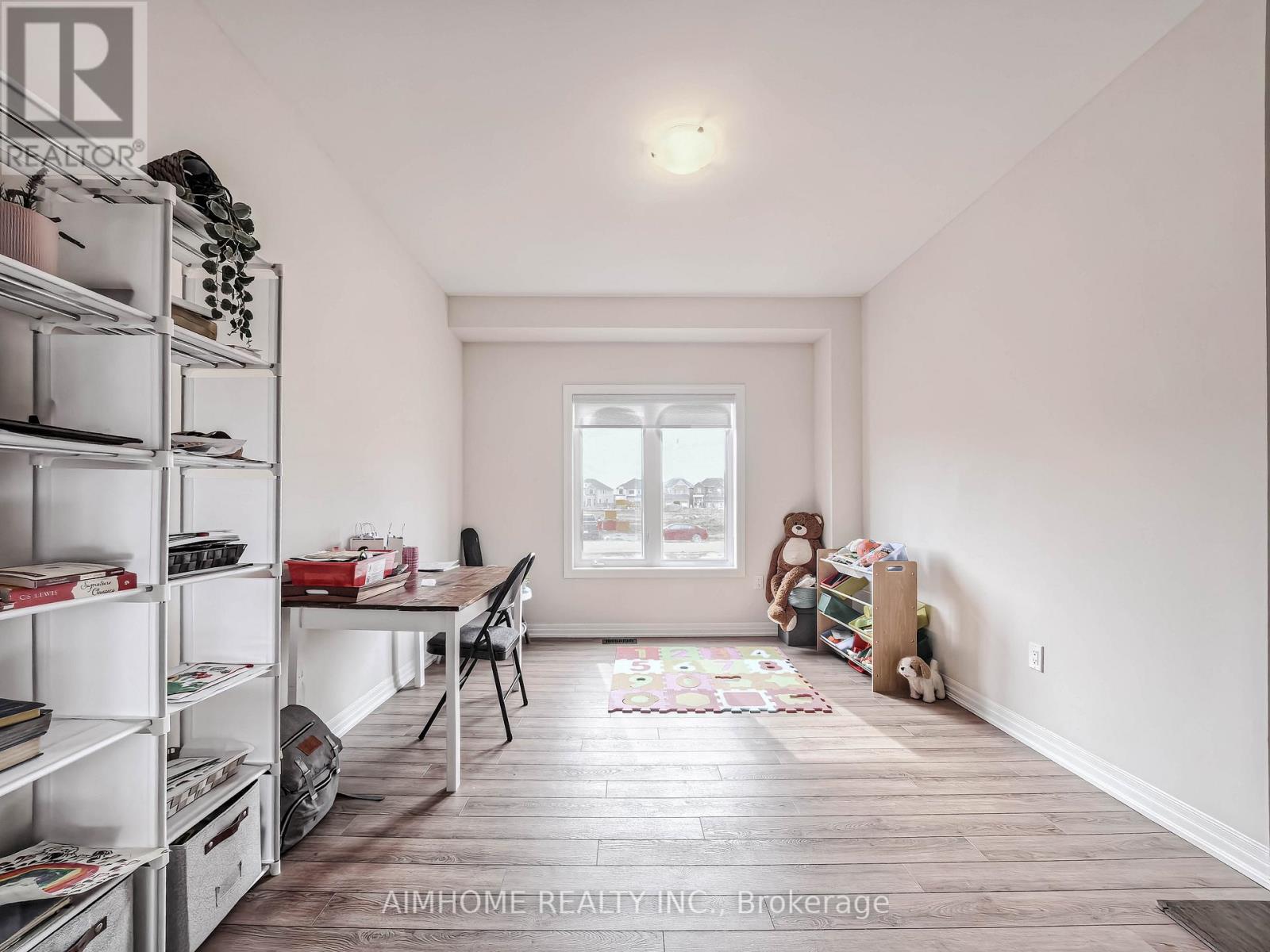 3 Ken Davie Gate, Georgina, Ontario  L4P 0S3 - Photo 8 - N12966598