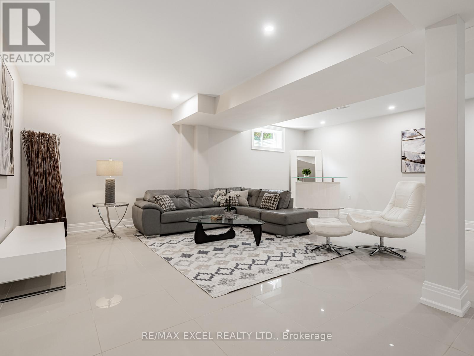 134 Spruce Avenue, Richmond Hill, Ontario  L4C 6W1 - Photo 36 - N12966608