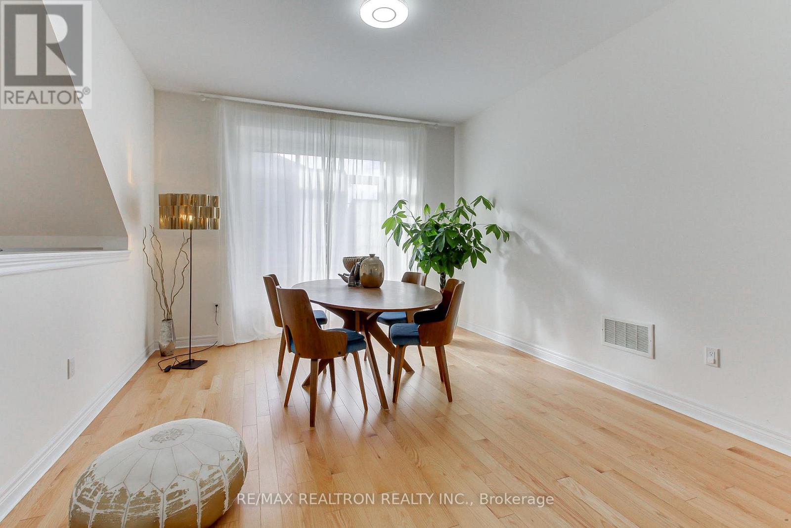 2236 Lozenby Street, Innisfil, Ontario  L9S 0M8 - Photo 10 - N12966618