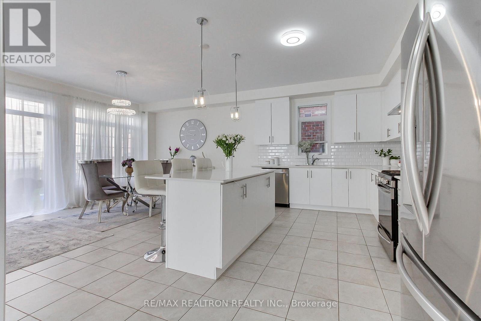 2236 Lozenby Street, Innisfil, Ontario  L9S 0M8 - Photo 19 - N12966618