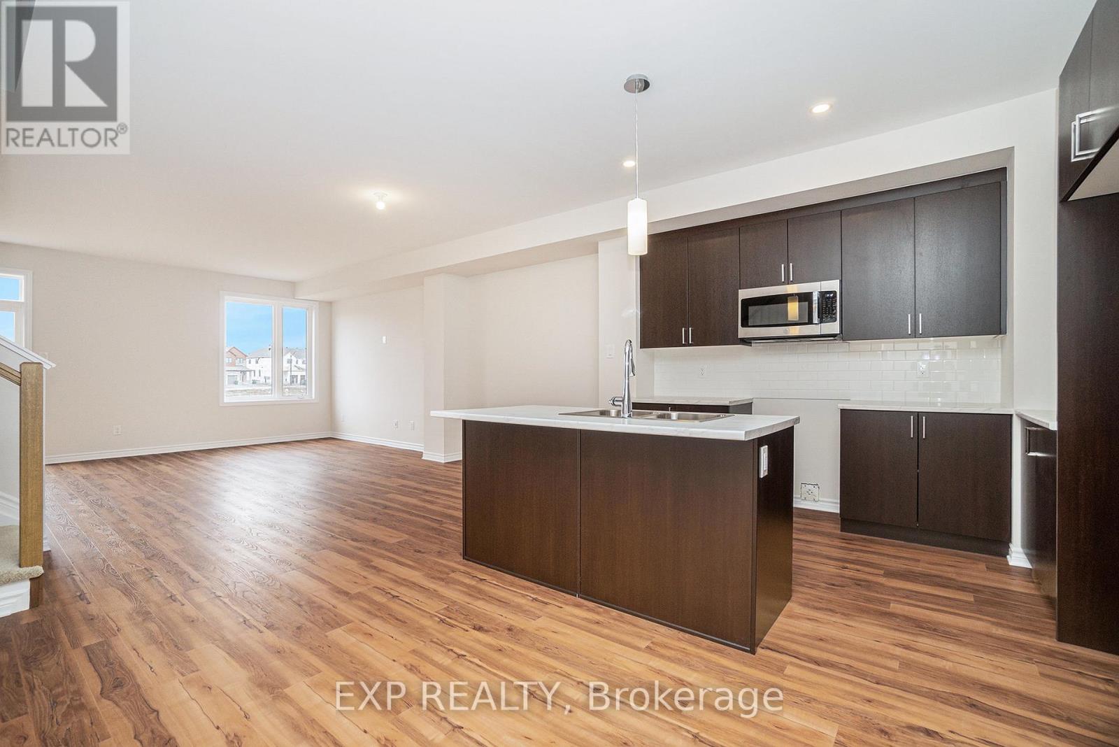 74 Richelieu Street, Russell, Ontario  K0A 1W0 - Photo 12 - X12886578