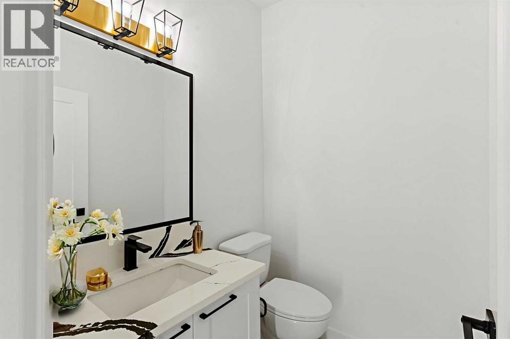 8 Ranchers Meadows, Okotoks, Alberta T1S 0P5 - Photo 10 - A2282356