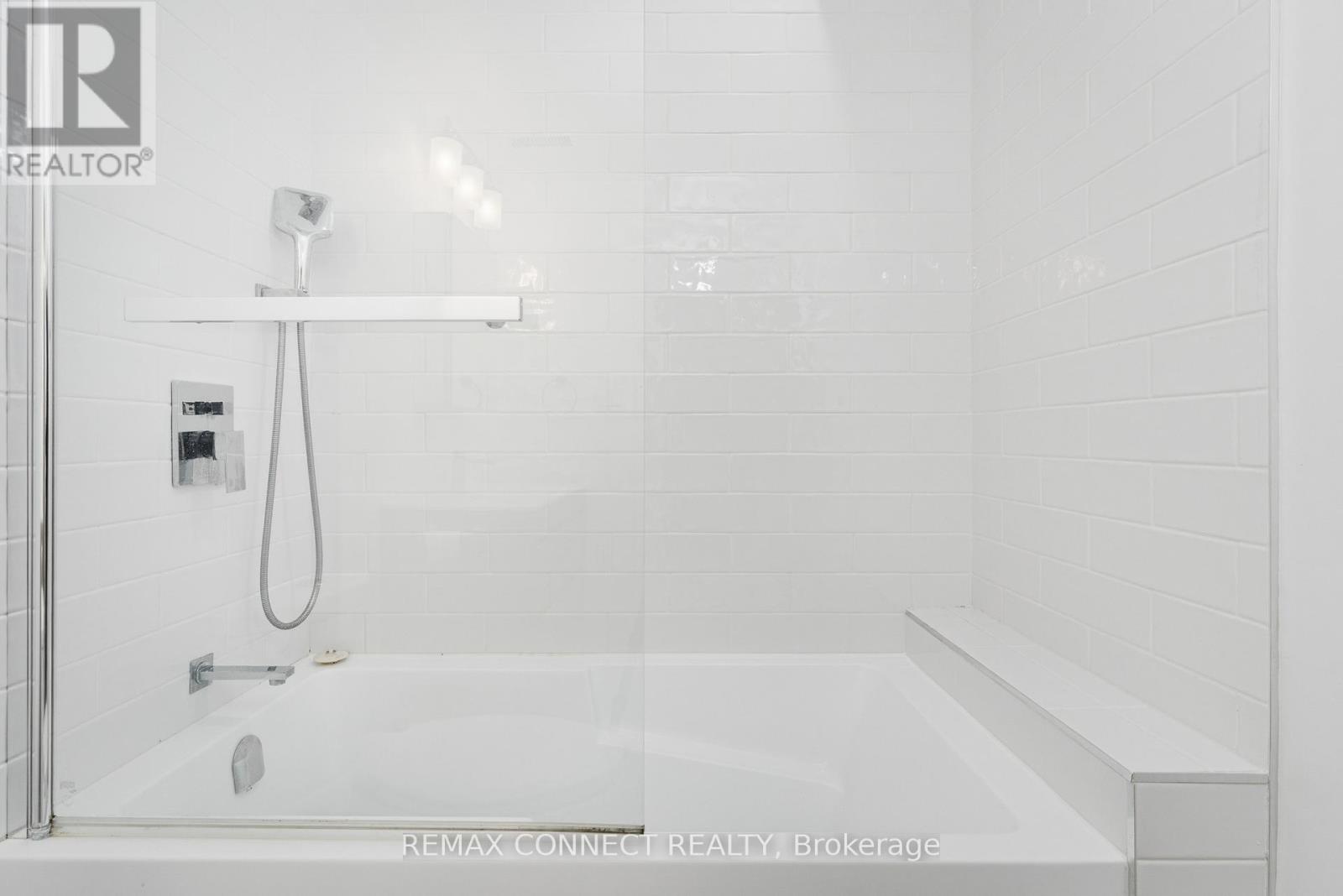 Lower - 16 Rosemount Avenue, Toronto, Ontario  M6H 2M1 - Photo 20 - C12868506