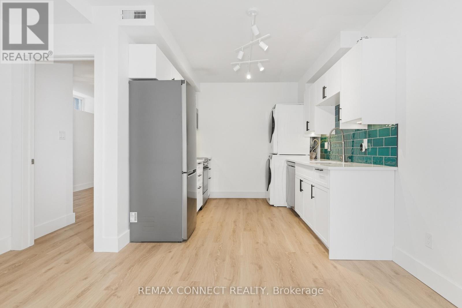 Lower - 16 Rosemount Avenue, Toronto, Ontario  M6H 2M1 - Photo 2 - C12868506