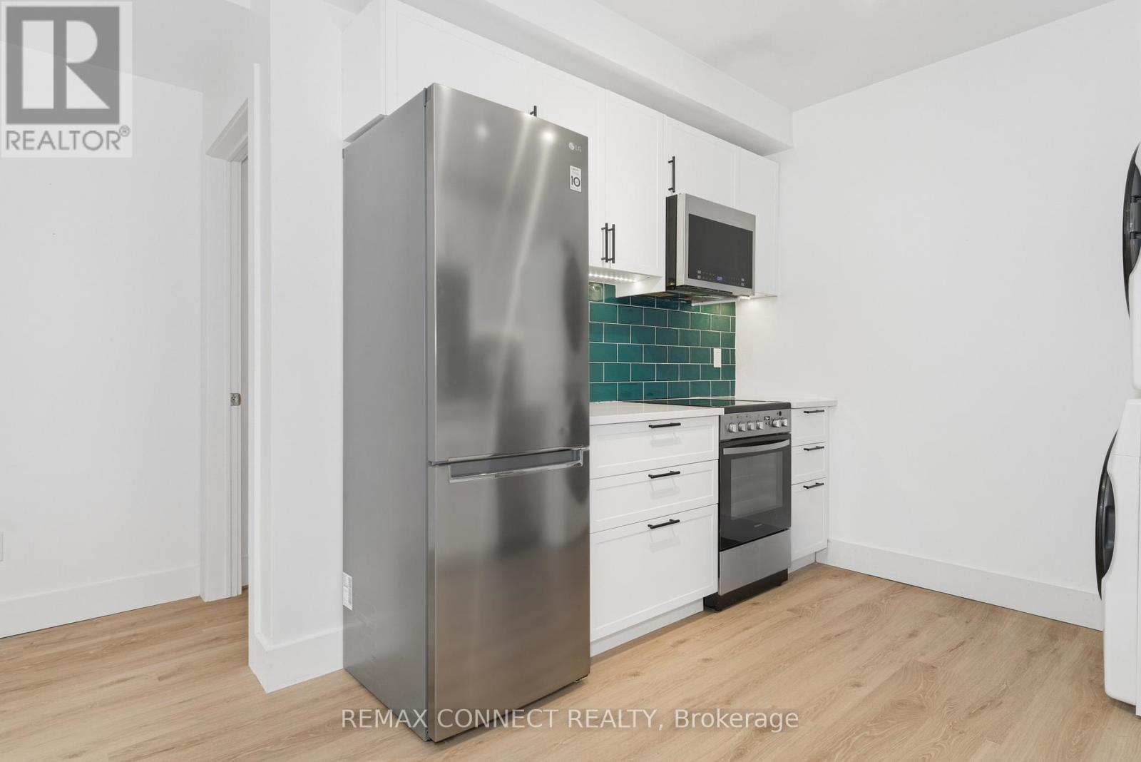 Lower - 16 Rosemount Avenue, Toronto, Ontario  M6H 2M1 - Photo 3 - C12868506