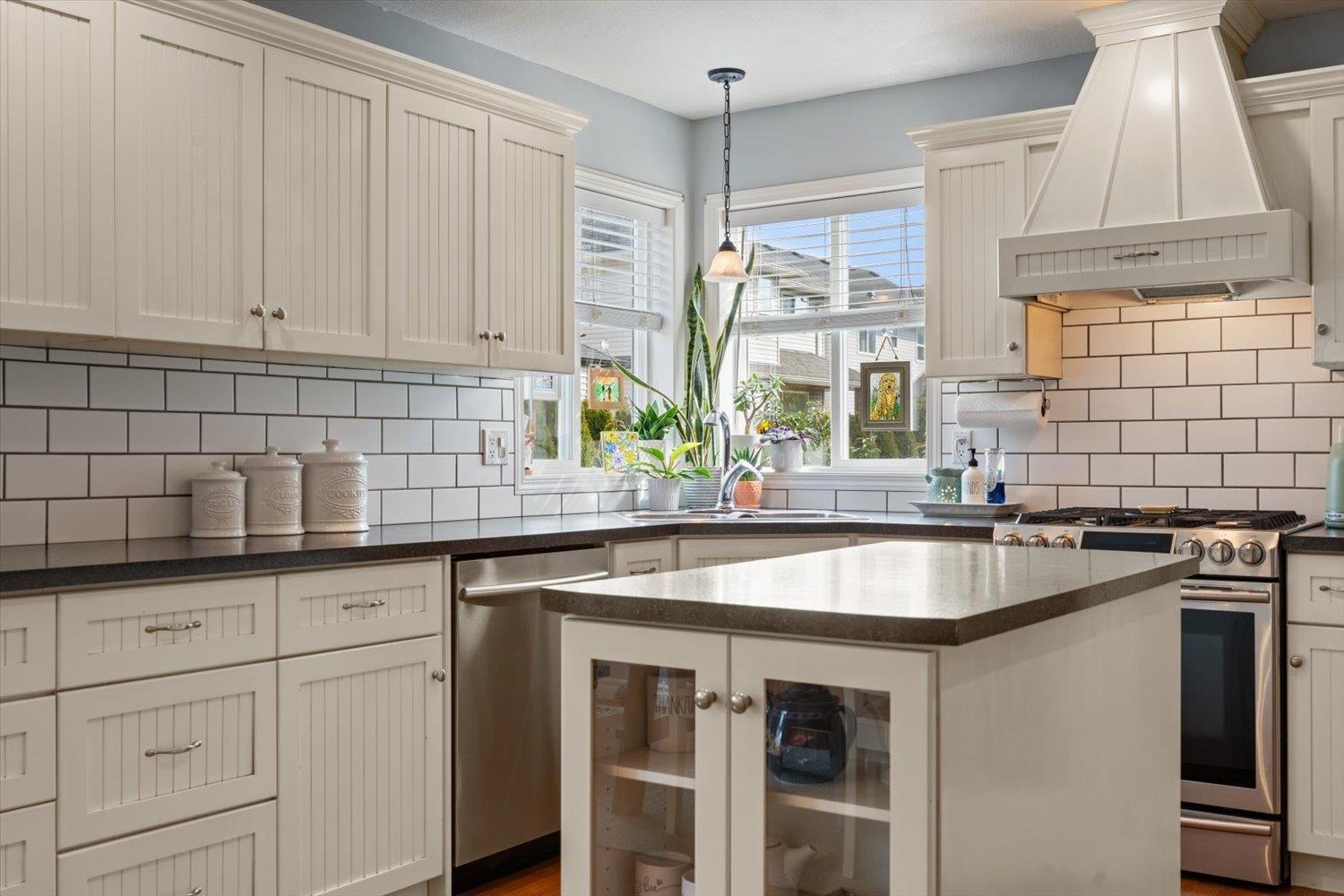 44699 Riverwood Crescent, Sardis South, Chilliwack, British Columbia  V2R 5S9 - Photo 12 - R3107217