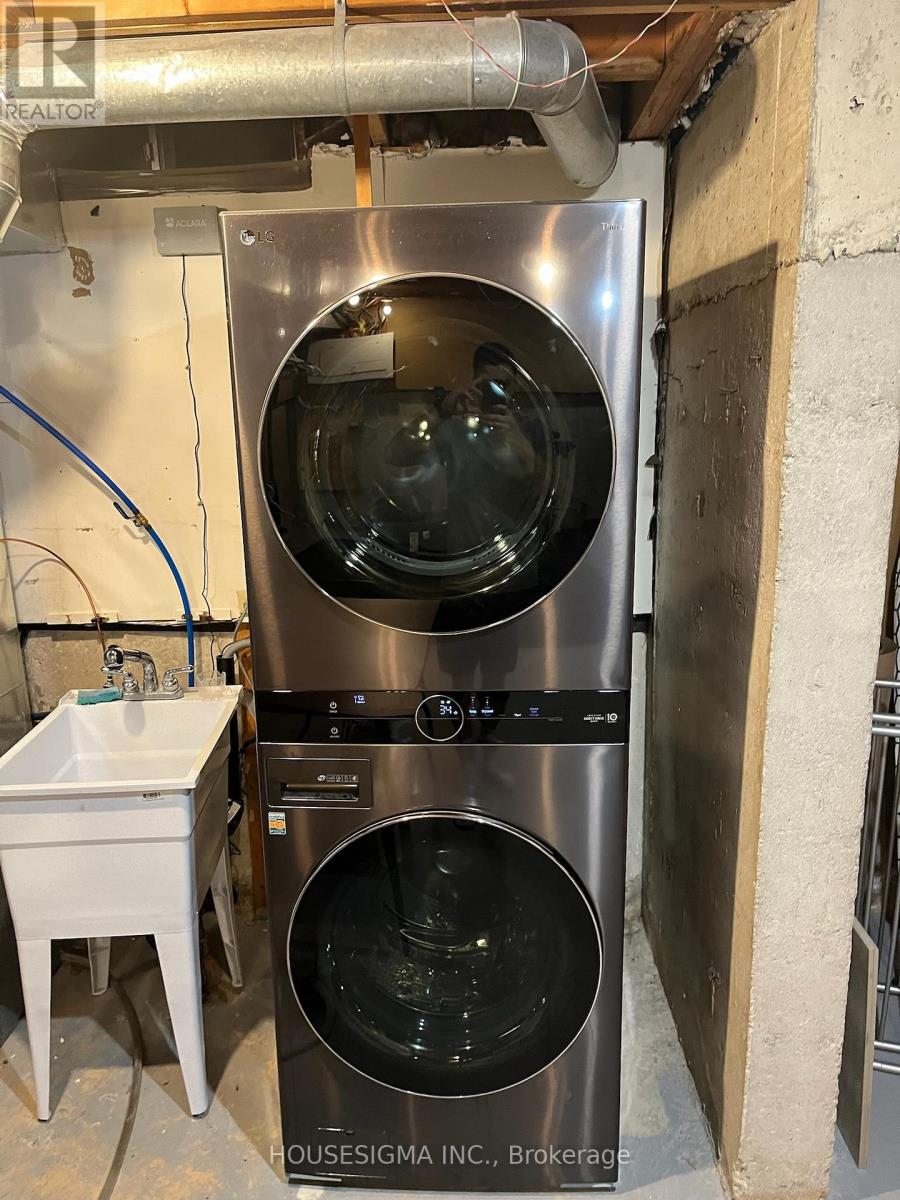 72 Wychcrest Avenue, Toronto, Ontario  M6G 3X7 - Photo 30 - C12962146