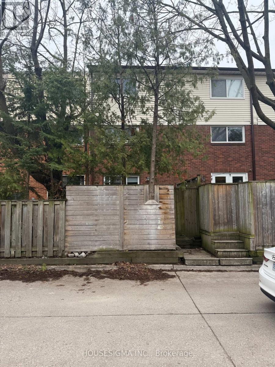 72 Wychcrest Avenue, Toronto, Ontario  M6G 3X7 - Photo 33 - C12962146