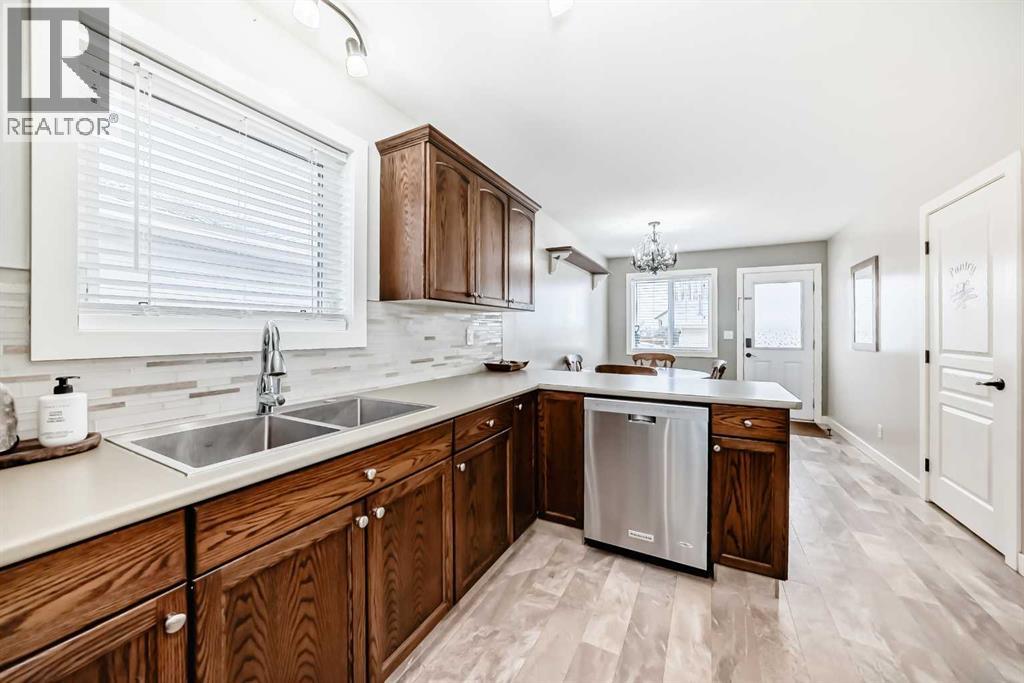 120 Heartland Crescent, Penhold, Alberta  T0M 1R0 - Photo 8 - A2296504