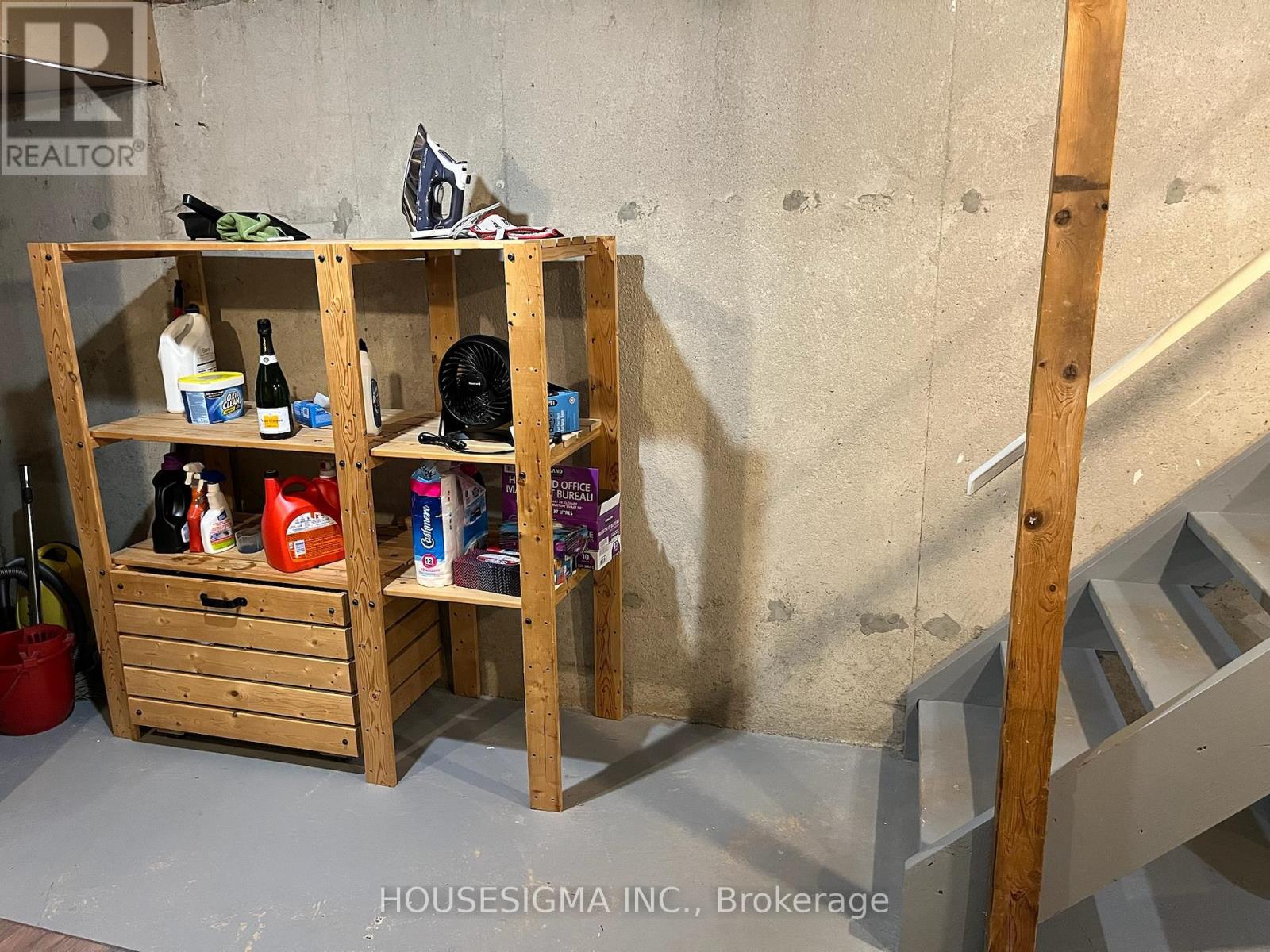 72 Wychcrest Avenue, Toronto, Ontario  M6G 3X7 - Photo 32 - C12962146