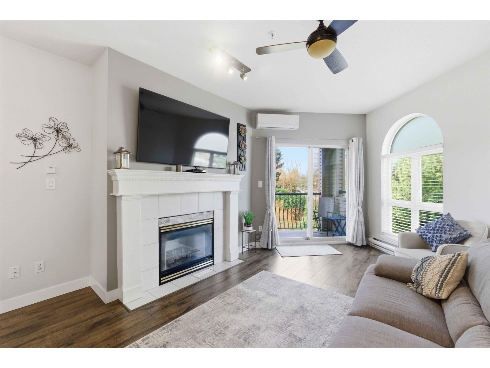 415 3172 Gladwin Road, Abbotsford, British Columbia  V2T 5T3 - Photo 2 - R3107475