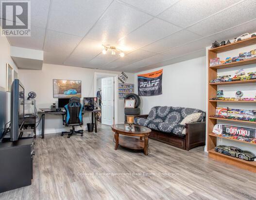 49 Torrance Lane, Centre Wellington, Ontario  N0B 1J0 - Photo 21 - X12926094