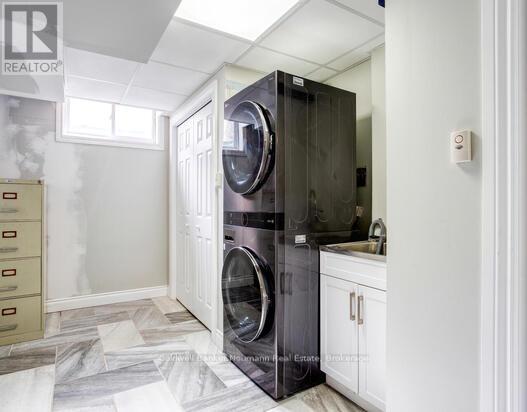 49 Torrance Lane, Centre Wellington, Ontario  N0B 1J0 - Photo 23 - X12926094