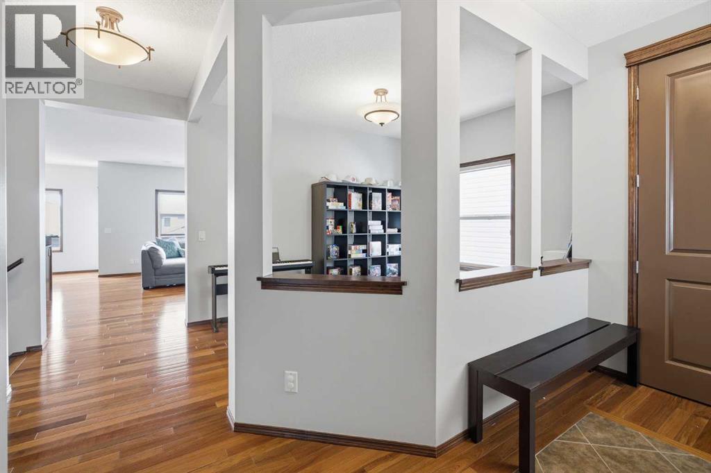 126 Pantego Way NW, Calgary, Alberta  T3K 0K6 - Photo 14 - A2298884