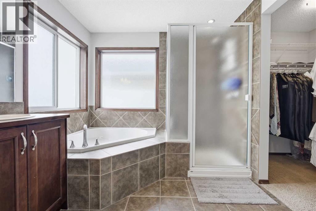 126 Pantego Way NW, Calgary, Alberta  T3K 0K6 - Photo 29 - A2298884