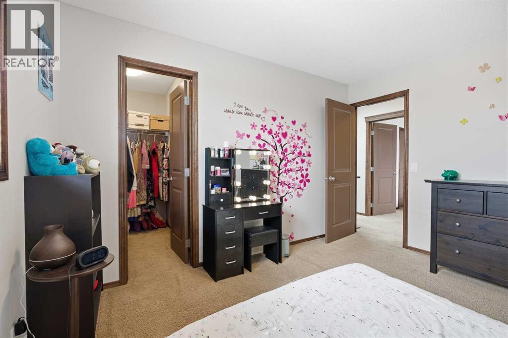 126 Pantego Way NW, Calgary, Alberta  T3K 0K6 - Photo 33 - A2298884