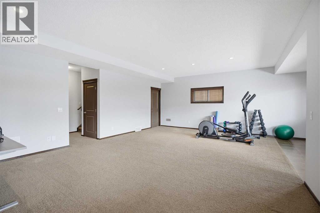 126 Pantego Way NW, Calgary, Alberta  T3K 0K6 - Photo 39 - A2298884