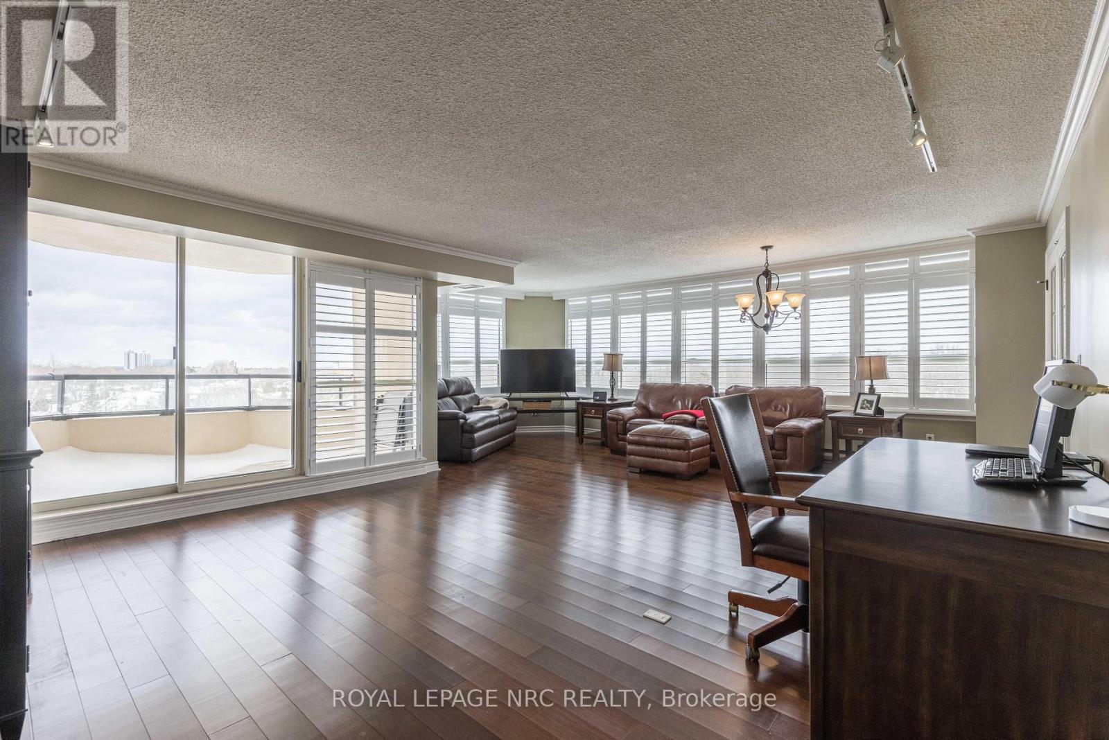 804 - 3 Towering Heights Boulevard, St. Catharines, Ontario  L2T 4A4 - Photo 12 - X12966908