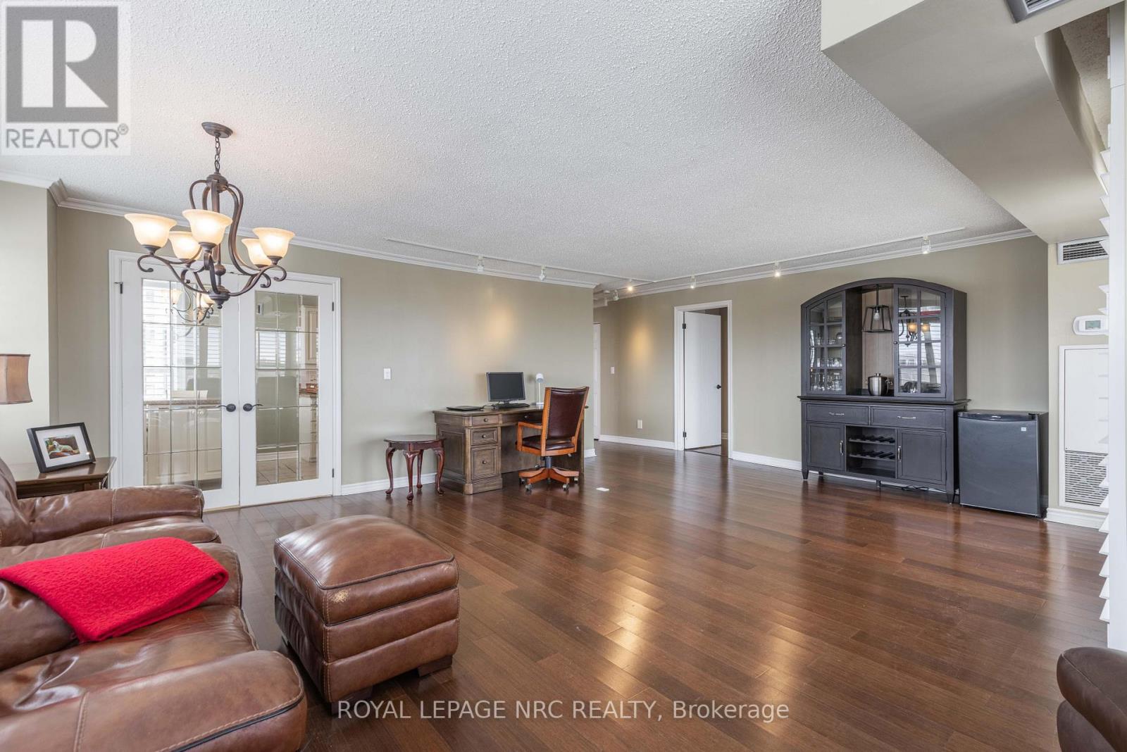 804 - 3 Towering Heights Boulevard, St. Catharines, Ontario  L2T 4A4 - Photo 14 - X12966908