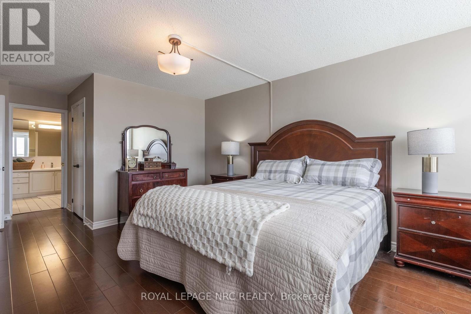 804 - 3 Towering Heights Boulevard, St. Catharines, Ontario  L2T 4A4 - Photo 17 - X12966908