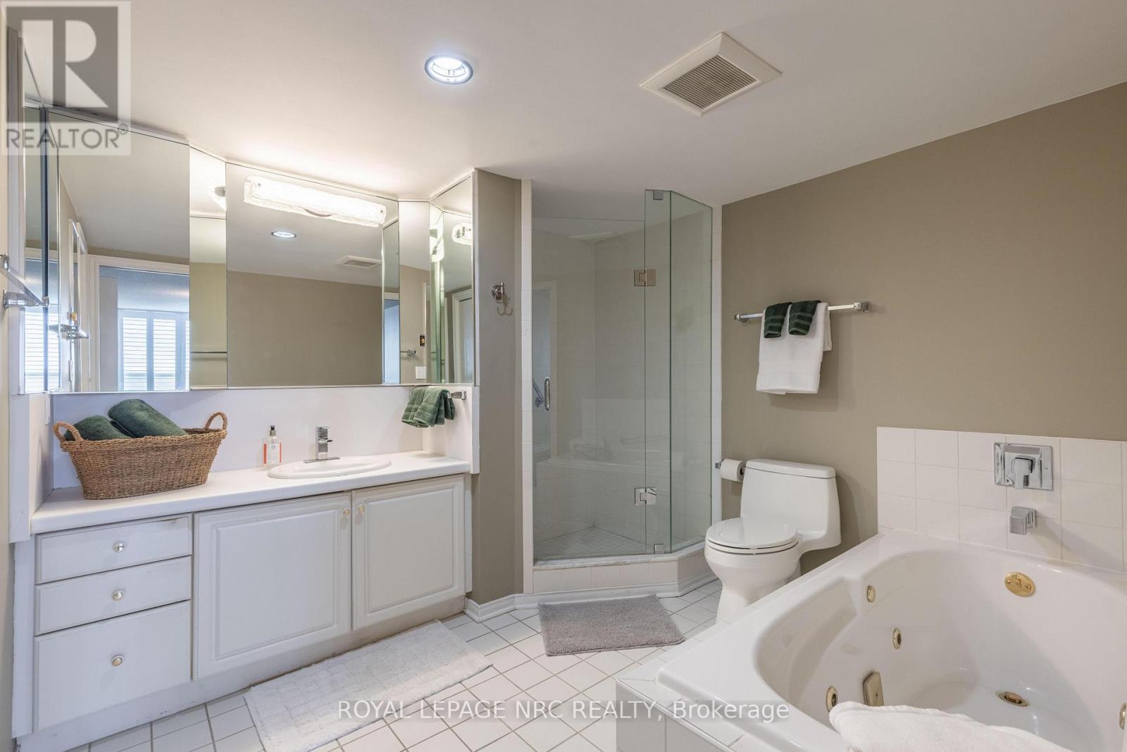 804 - 3 Towering Heights Boulevard, St. Catharines, Ontario  L2T 4A4 - Photo 18 - X12966908