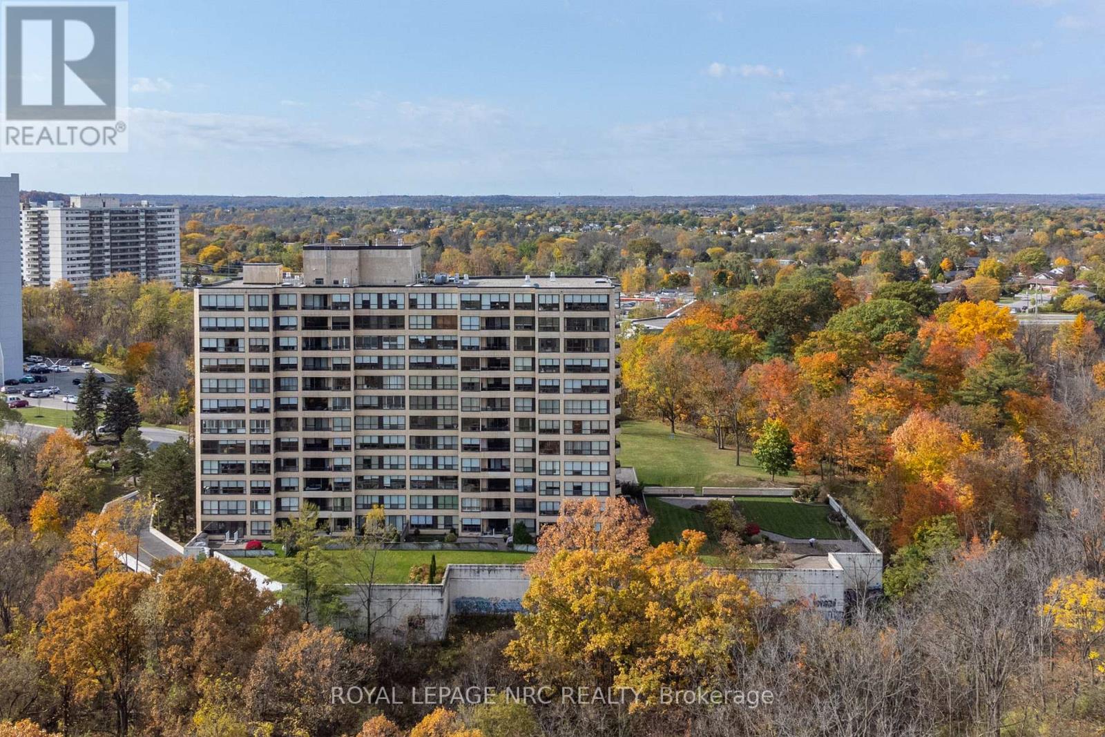 804 - 3 Towering Heights Boulevard, St. Catharines, Ontario  L2T 4A4 - Photo 3 - X12966908