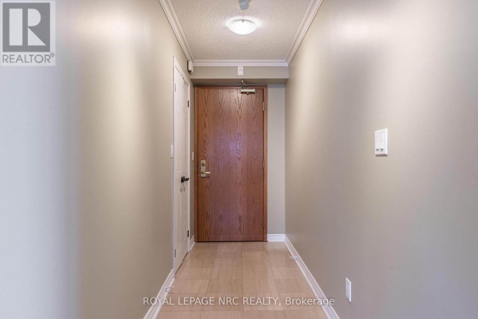 804 - 3 Towering Heights Boulevard, St. Catharines, Ontario  L2T 4A4 - Photo 6 - X12966908