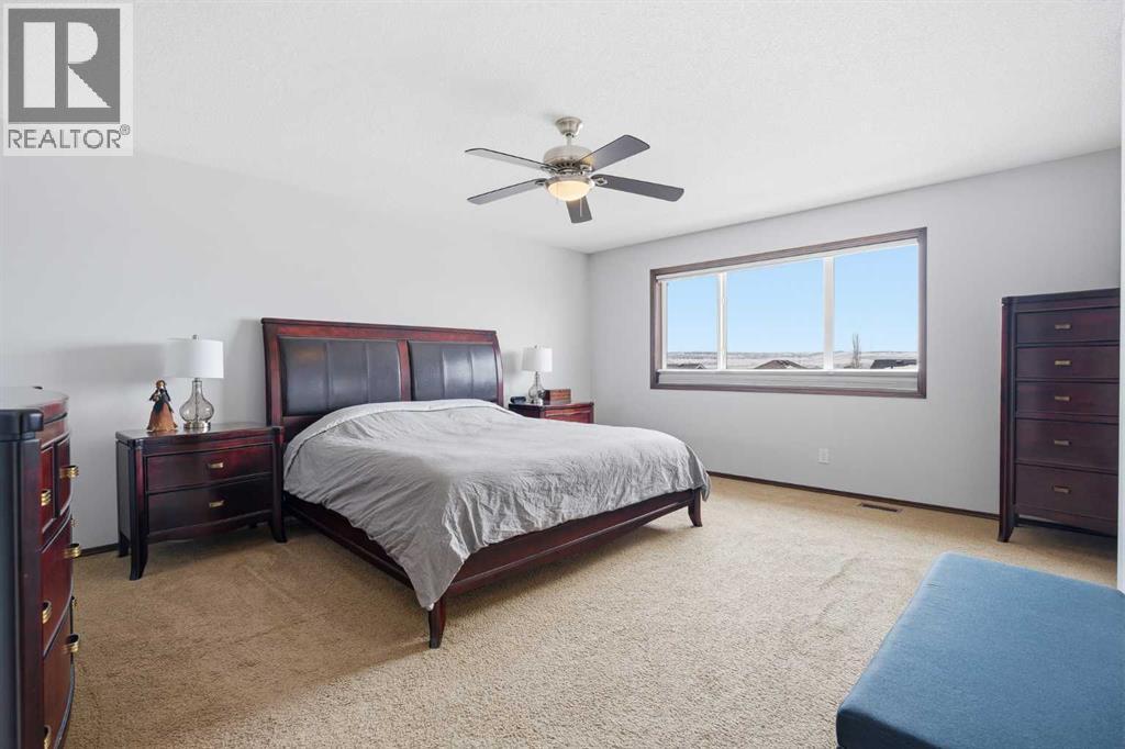 126 Pantego Way NW, Calgary, Alberta  T3K 0K6 - Photo 25 - A2298884