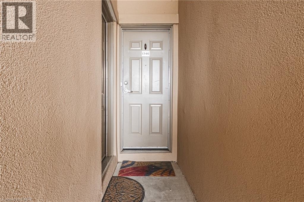 2420 Baronwood Drive Unit# 13-04, Oakville, Ontario  L6M 0J7 - Photo 3 - 40812089