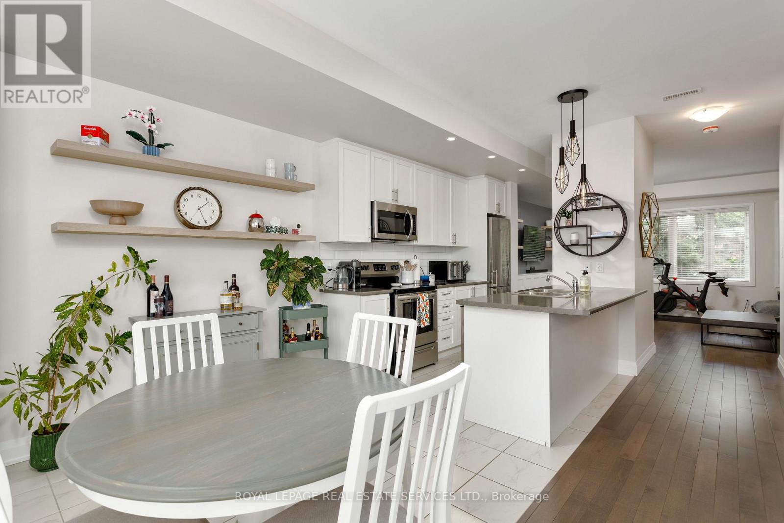 22 - 405 Plains Road E, Burlington, Ontario  L7T 2C9 - Photo 5 - W12966530