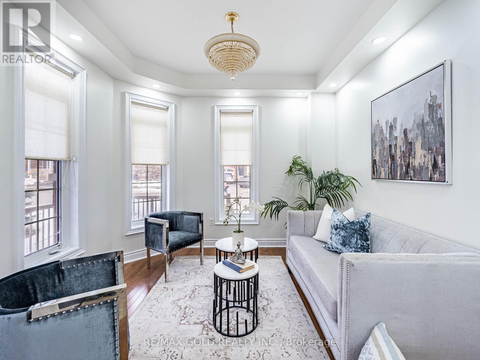 2 Bryony Road, Brampton, Ontario  L7A 0W3 - Photo 5 - W12966590