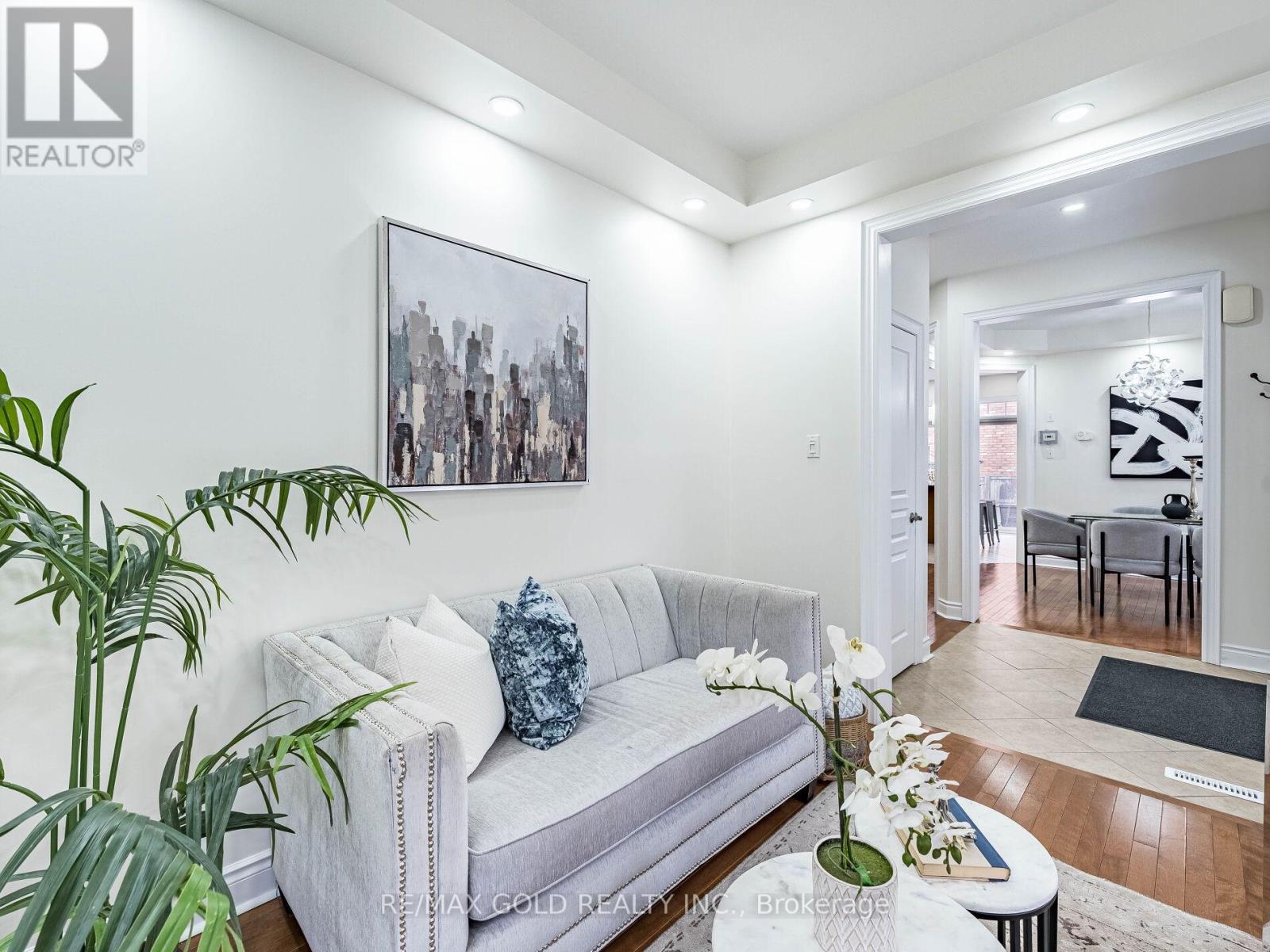 2 Bryony Road, Brampton, Ontario  L7A 0W3 - Photo 7 - W12966590