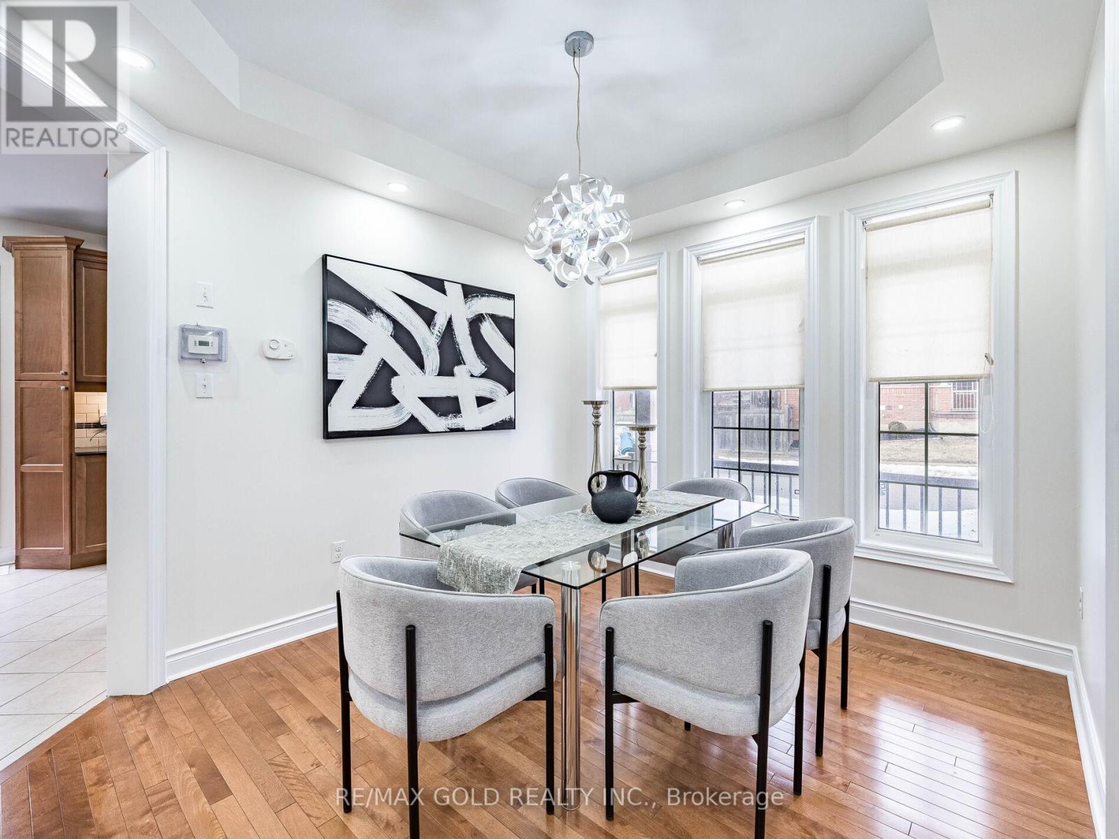 2 Bryony Road, Brampton, Ontario  L7A 0W3 - Photo 8 - W12966590