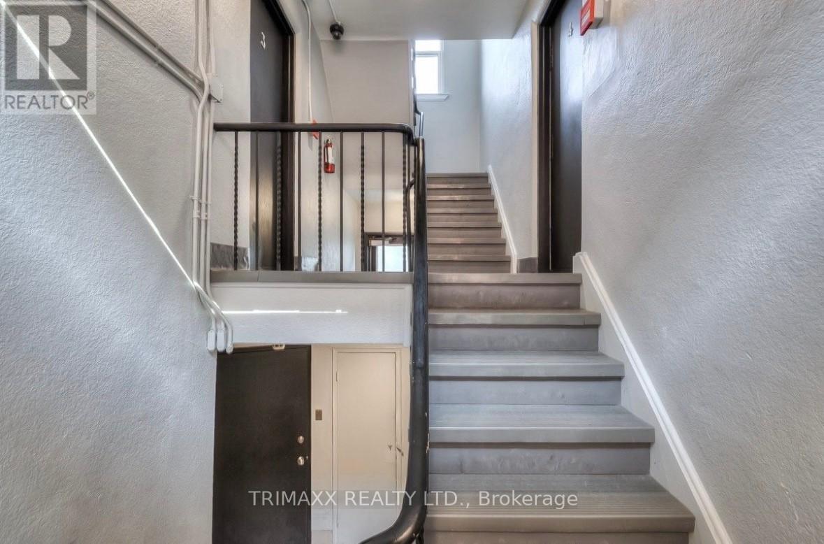 1 - 6 Seventeenth Street, Toronto, Ontario  M8V 3K3 - Photo 3 - W12966620